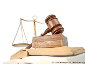 justice Facebook vie privé sphère publique droit entreprise